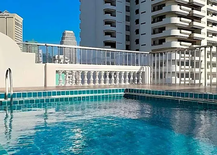 Hotel The Promenade 3*