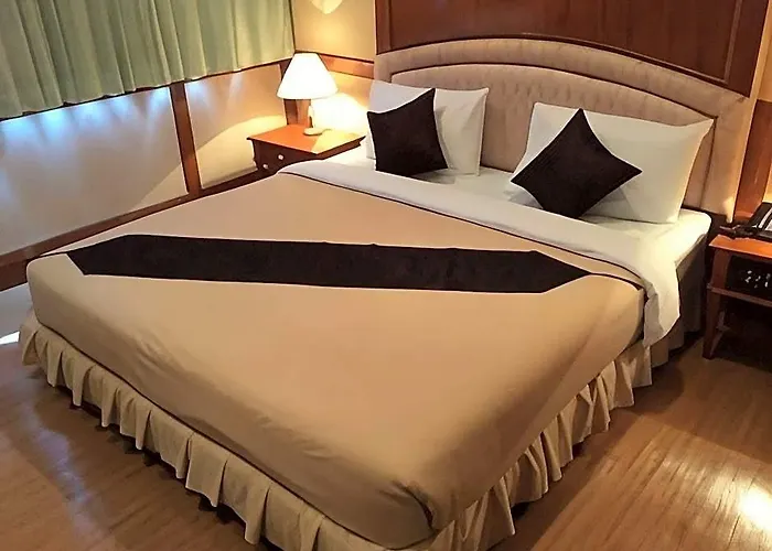 The Promenade Hotel