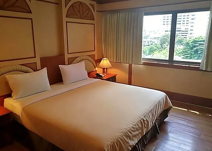 Hotel The Promenade 3*